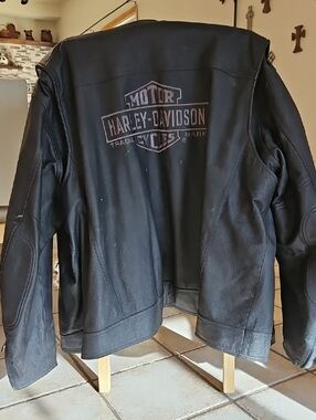 Harley-Davidson Men's 3XL Black Leather Biker Jacket with H-D Logo